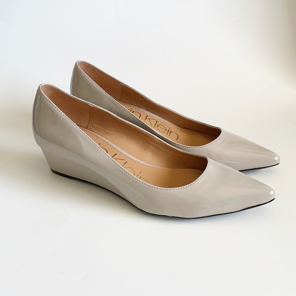 calvin klein garya pointy toe wedge pumps